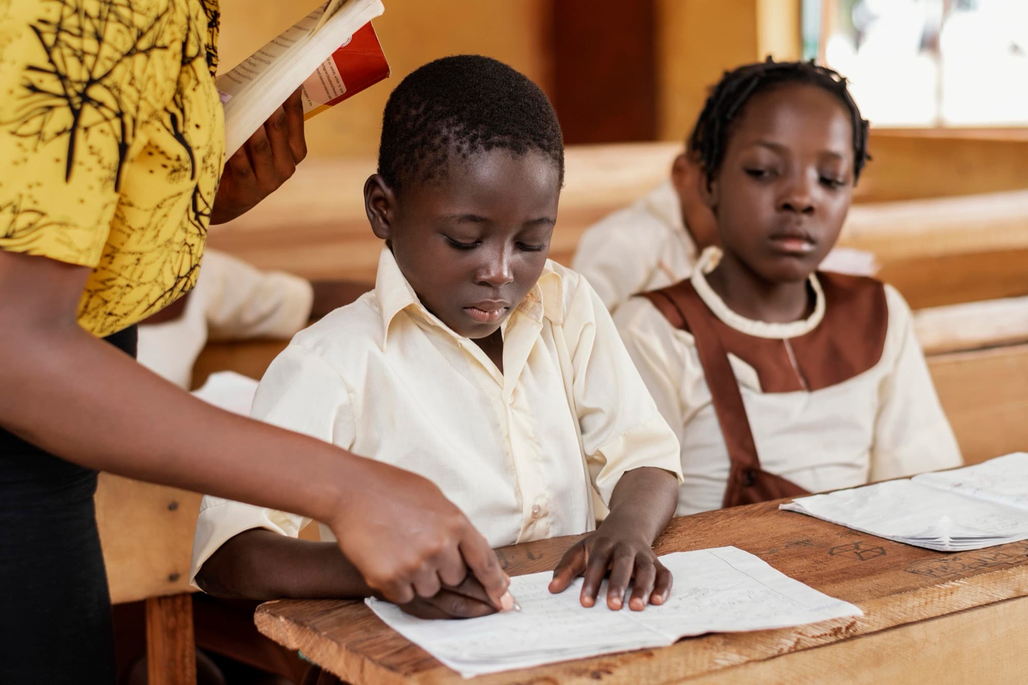 A class of Nigerian students paying attention to their lesson